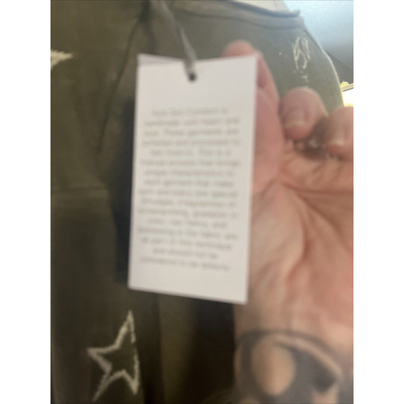 scandanavian embossed top by kyla seo - Picture 13 of 14